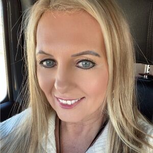 Meet your Posher, Lacreta